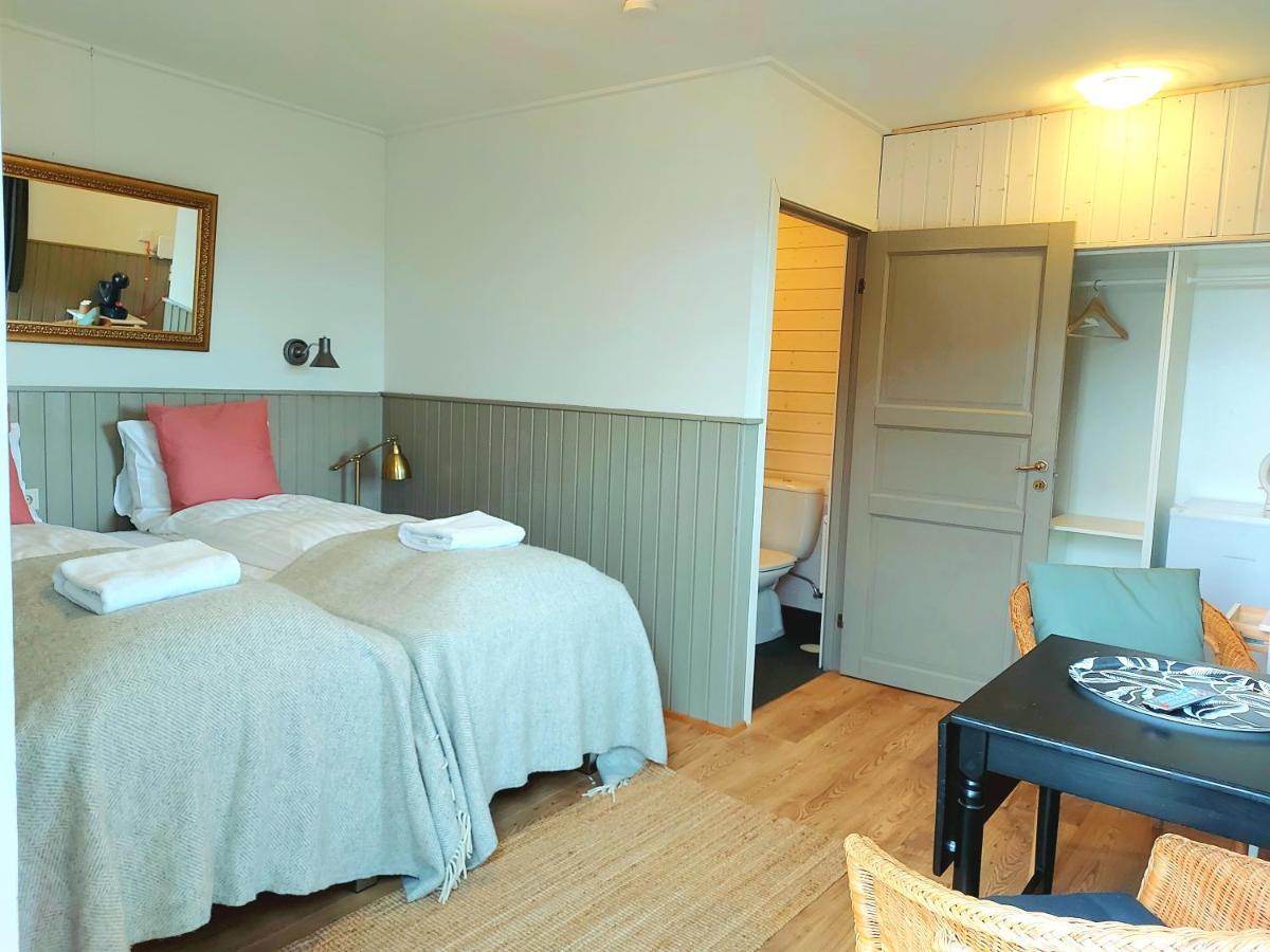 Riverfront Lodge Hella Bagian luar foto