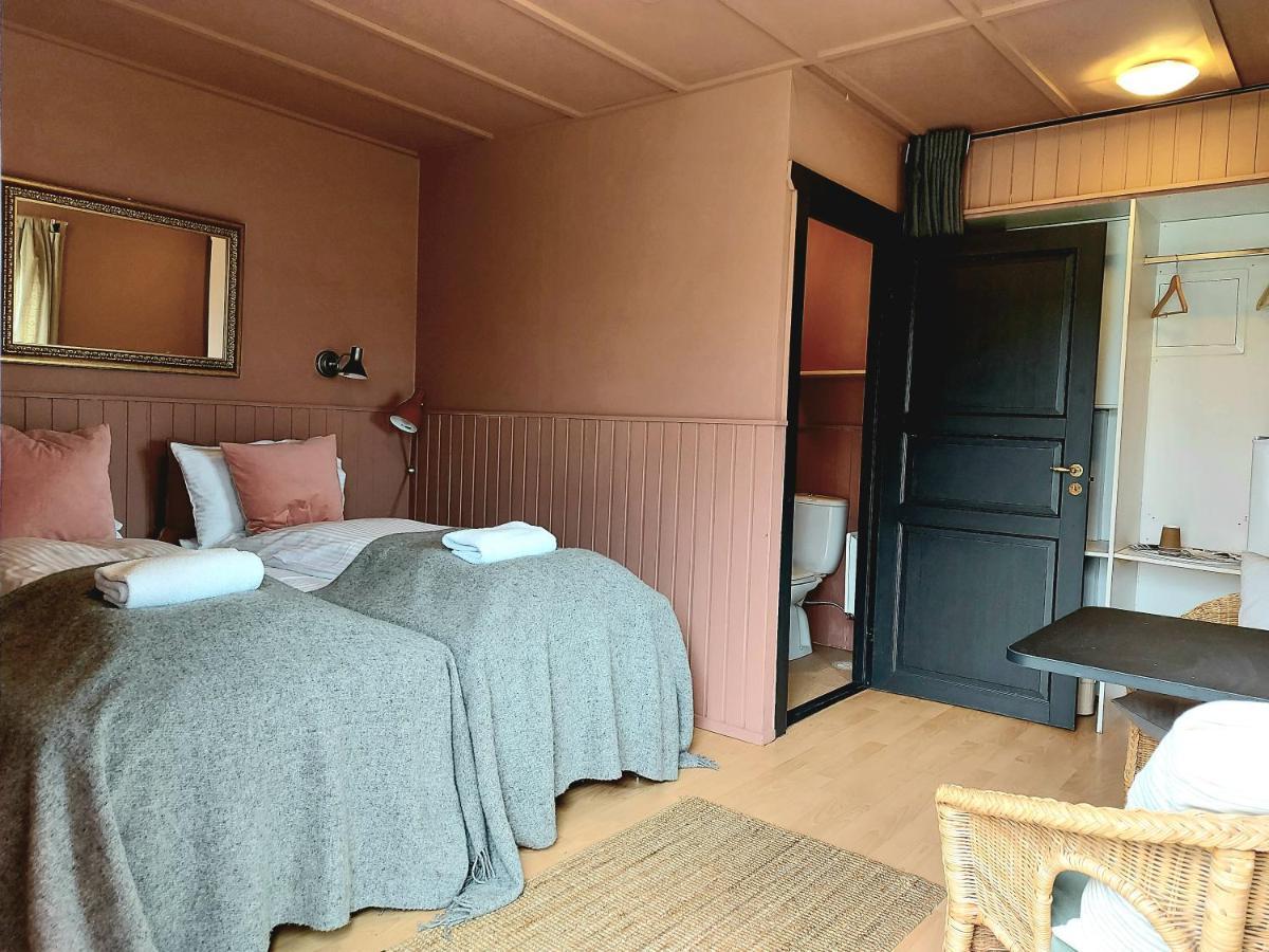 Riverfront Lodge Hella Bagian luar foto