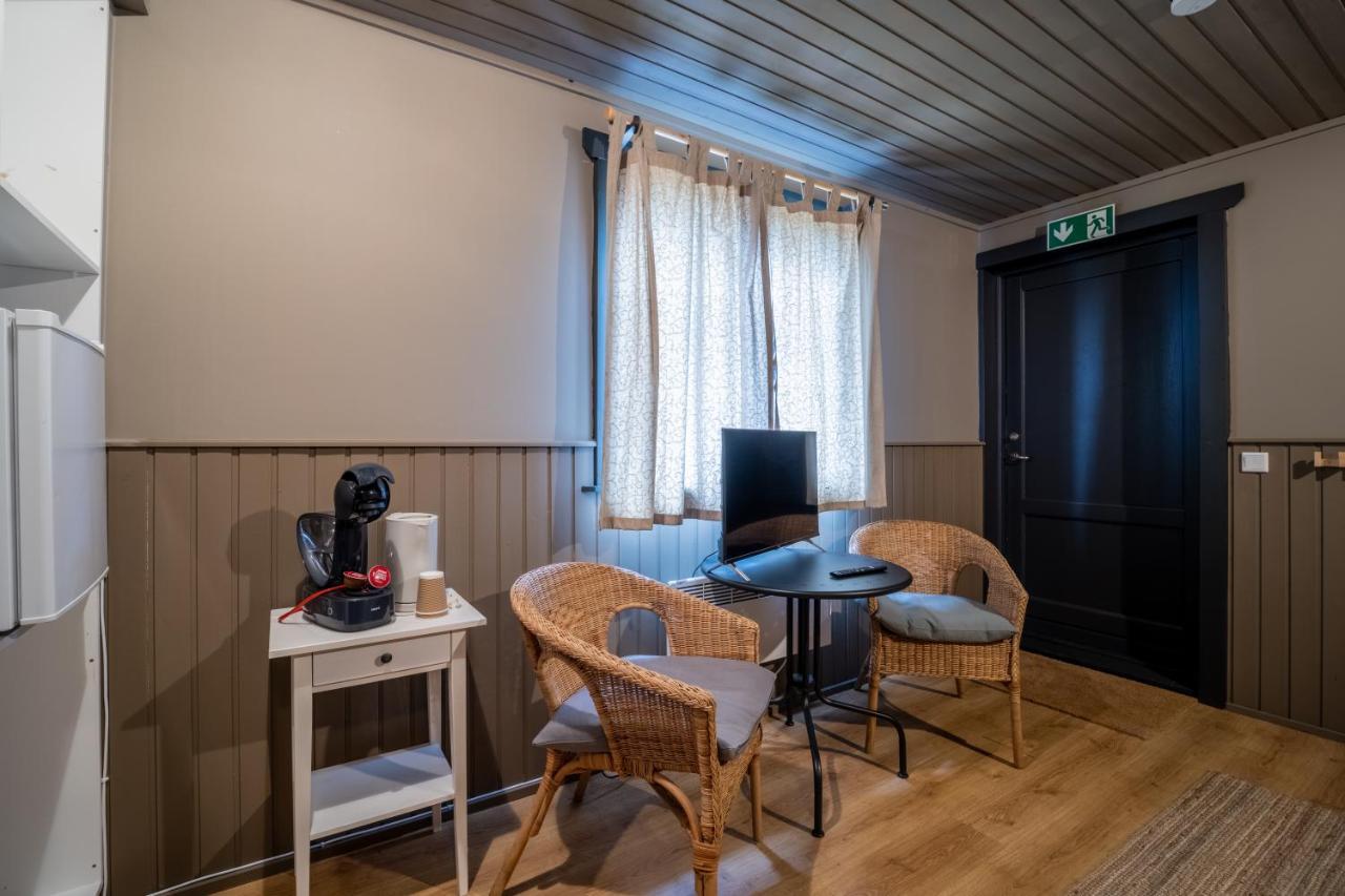 Riverfront Lodge Hella Bagian luar foto